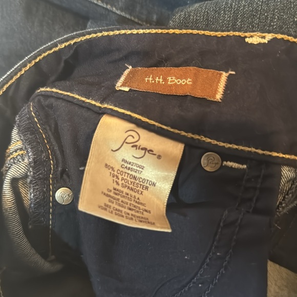 PAIGE HIDDEN HILLS BOOTCUT BLUE JEANS 27. Like New. - Picture 6 of 7